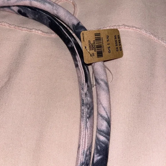 VS Pink Tie Dye Swirl Zip XL Tote Bag - Picture 5 of 10